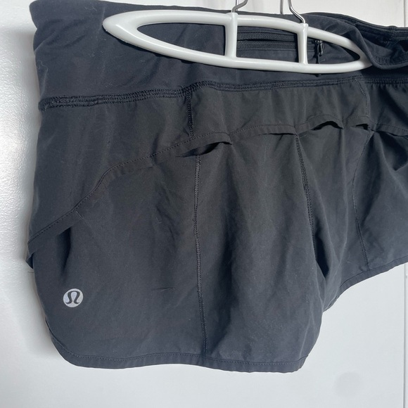 Lululemon Speed Up Low-Rise Lined Short 2.5" - Picture 4 of 5